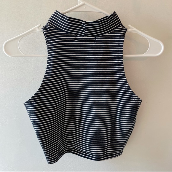 MINKPINK | Crop Mock Turtleneck Top - Picture 4 of 6